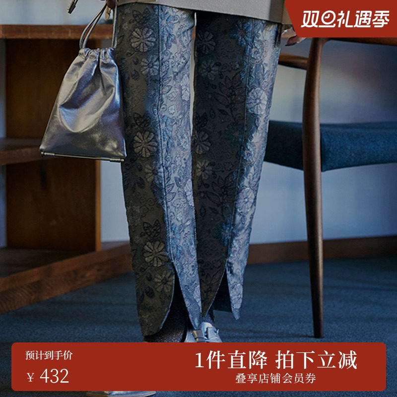 华丽宫廷风提花面料，提花图案大胆又精致