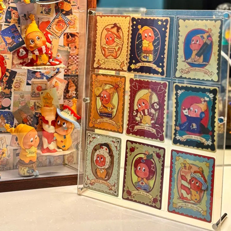 星星人卡片展示盒亚克力9宫格盲盒收纳架相框泡泡玛特卡牌展示架