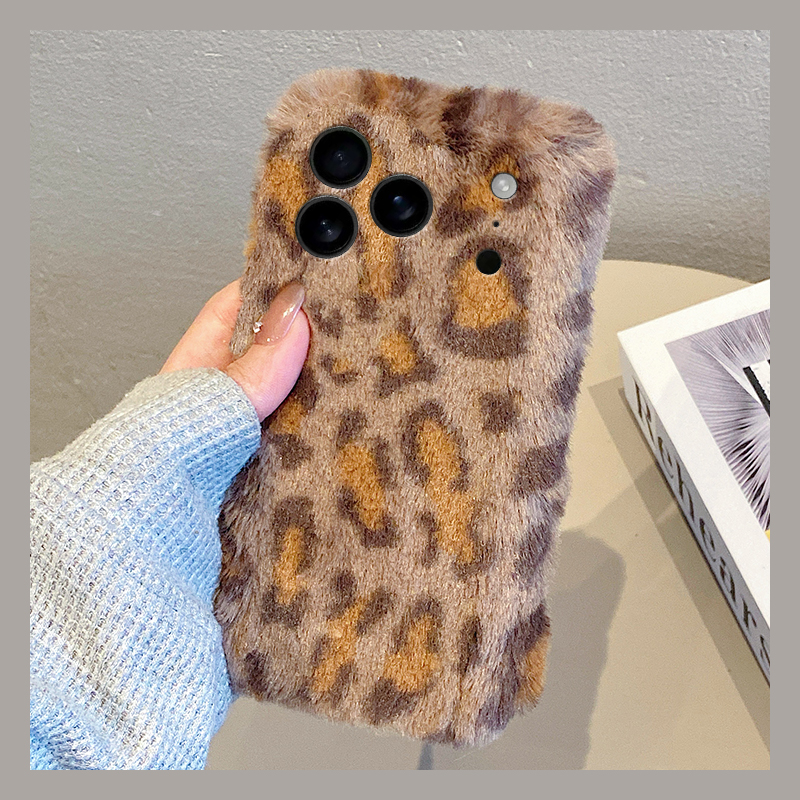 ins风拼色撞色豹纹适用苹果17promax手机壳华为pura80荣耀400pro小米15棕色vivos30毛绒opporeno14秋冬季x300