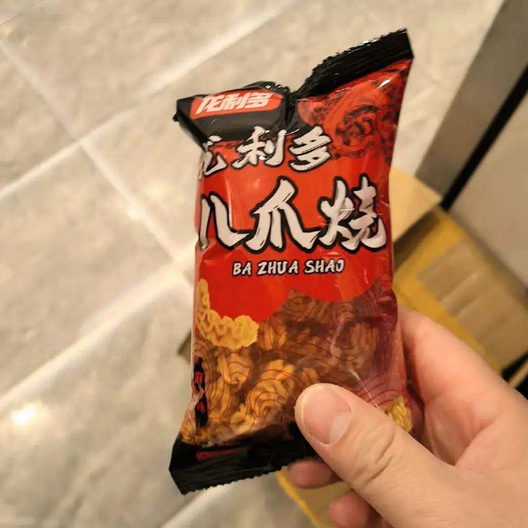独立袋装八爪烧八爪麻辣薯片30包整箱休闲小吃休闲零食