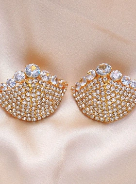 速卖通新款配饰性感贝壳乳头贴夜店狂欢派对水钻胸贴hest stie