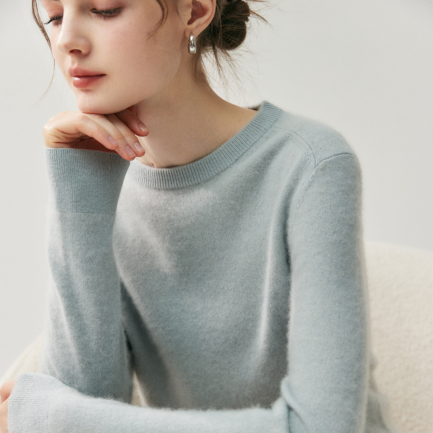 基础款经典圆领山羊绒衫女宽松百搭简约休闲套头针织打底衫毛衣