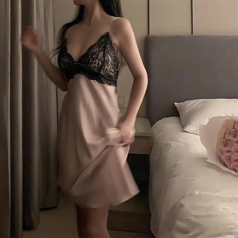 性感睡衣女带胸垫约会穿搭法式冰丝吊带睡裙夏季纯欲蕾丝御姐薄款