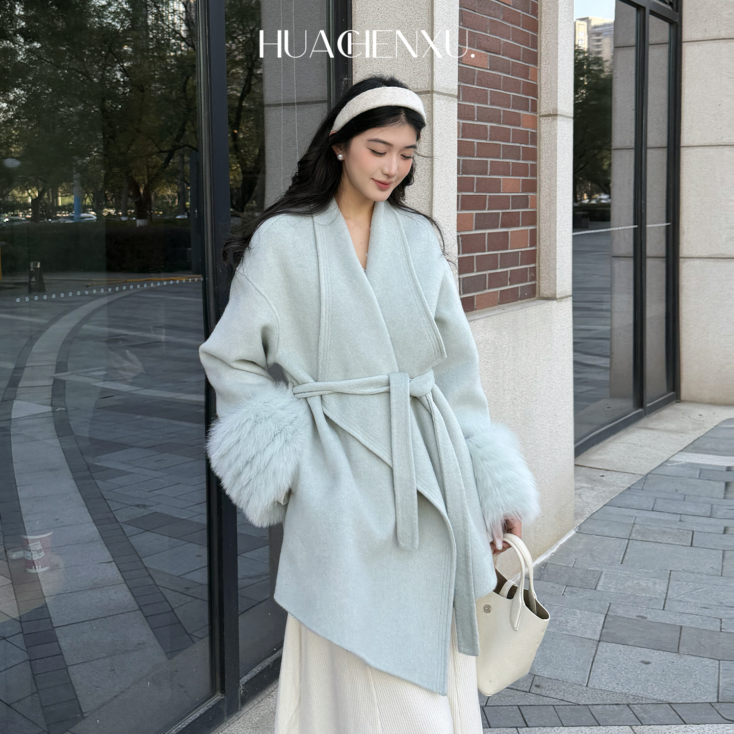 千金风软糯毛袖中长款羊绒大衣