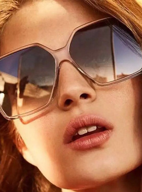 美式大框方形太阳眼镜女简约休闲百搭遮阳墨镜显瘦Y2K防紫外线