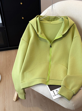外套女秋季2025新款小众不撞款绿色宽松慵懒风流行连帽休闲上衣潮