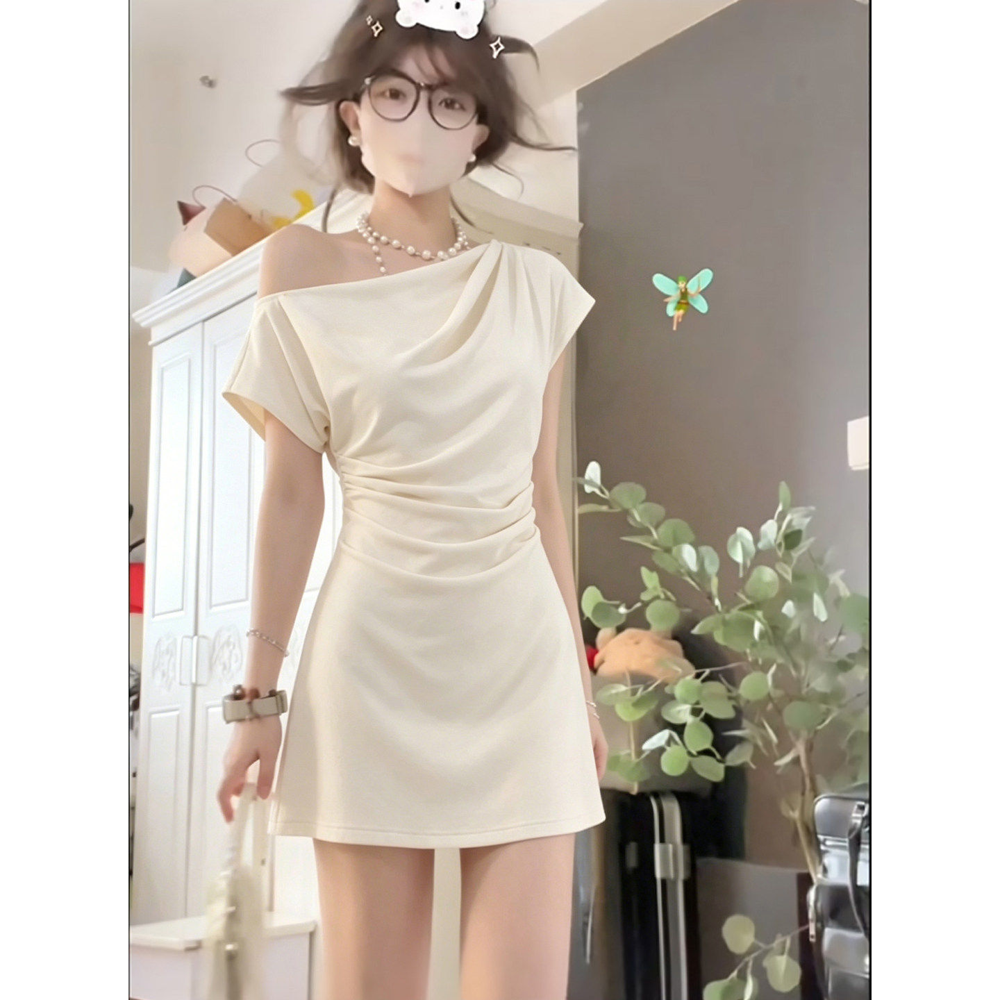 白色斜肩a字收腰洋装女夏