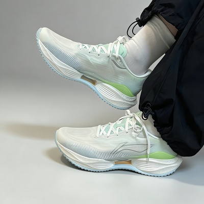 LiNing李宁 超轻22 棉花糖 减震防滑低帮跑步鞋男款 ARBV001-25