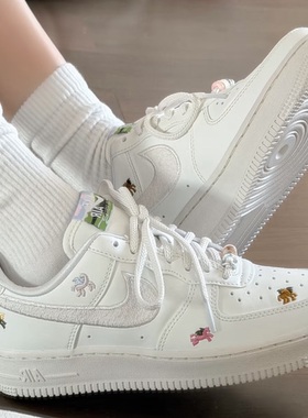 Nike Air Force 1 白色 经典舒适 低帮 板鞋 男女同款 IQ1143-100