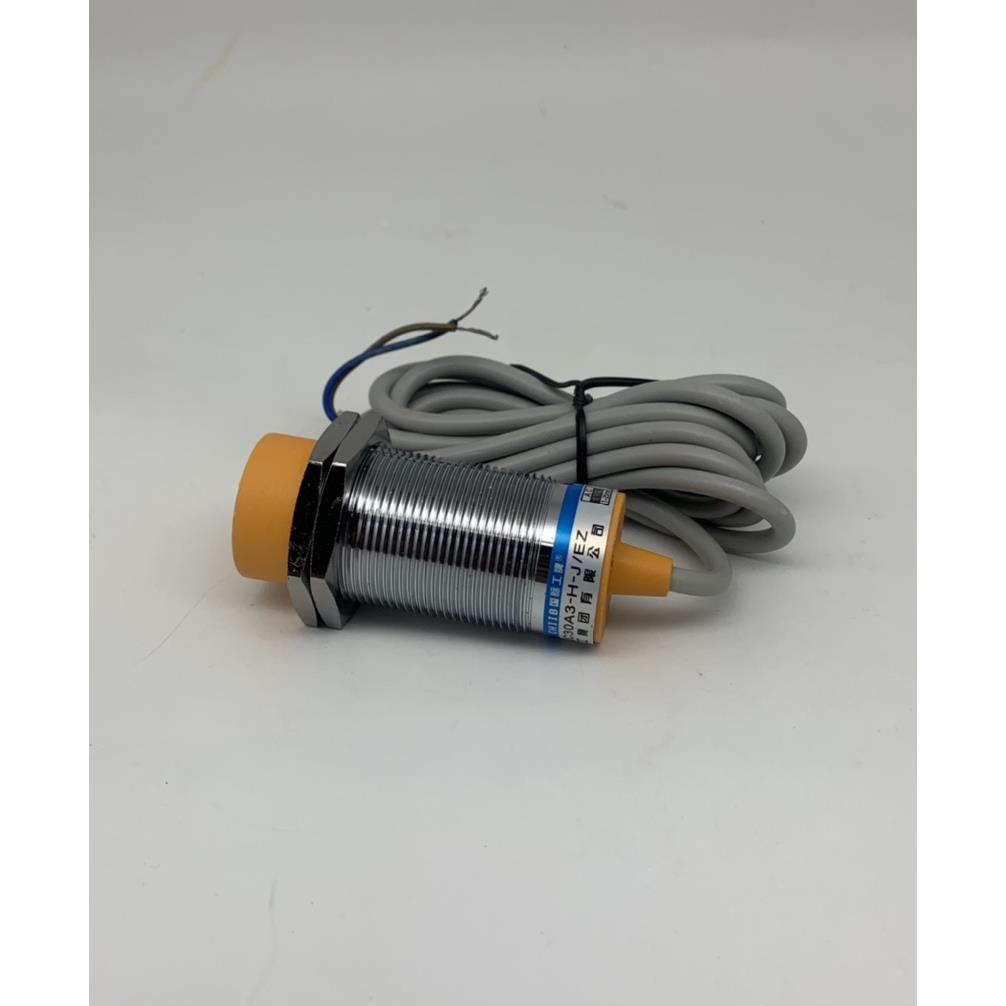 沪工集团 电容式接近开关 LJC30A3-H-J/DZ 交流二线常闭 AC380V