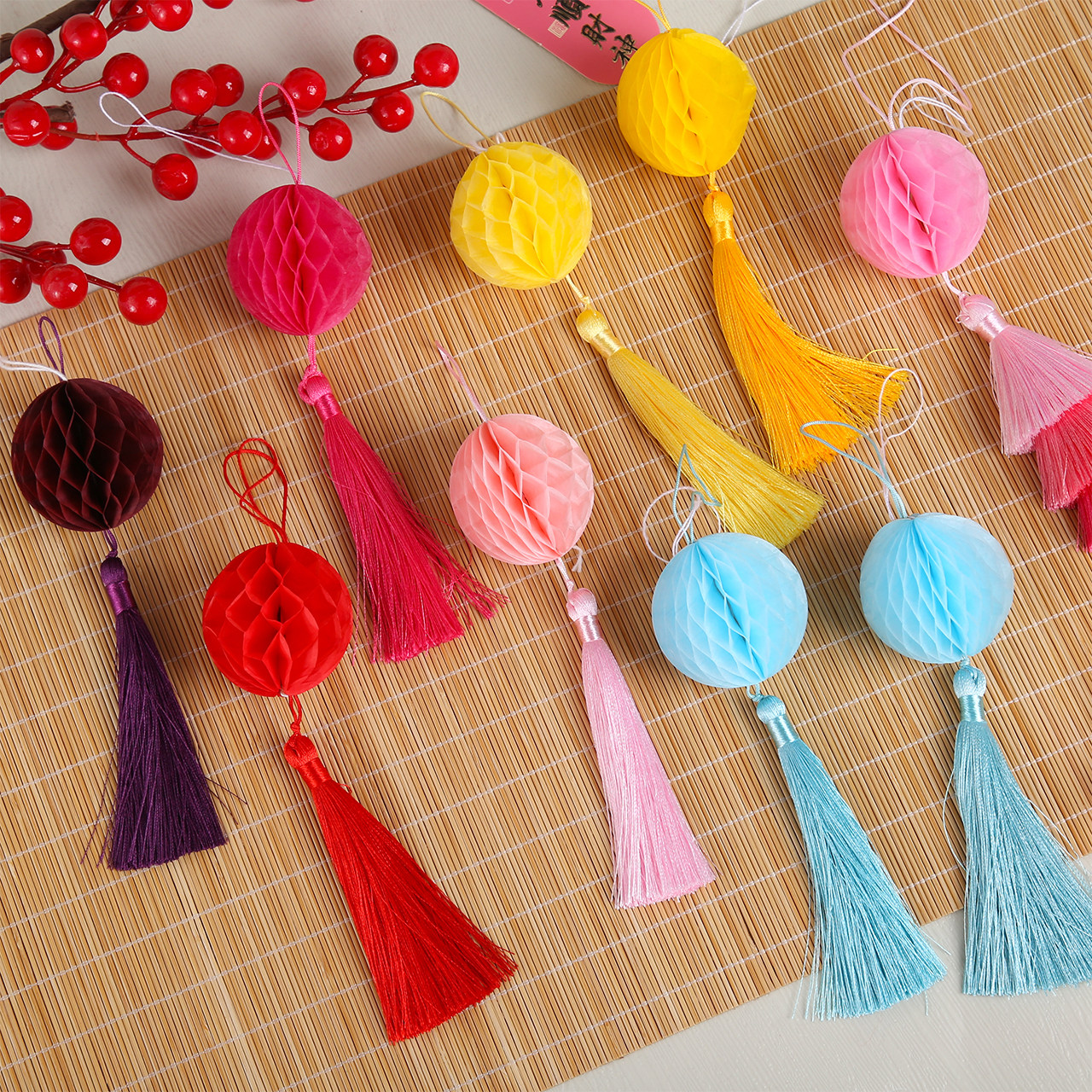 2026新年小灯笼挂饰彩色蜂窝年宵花福桶挂件装饰手工diy材料配件