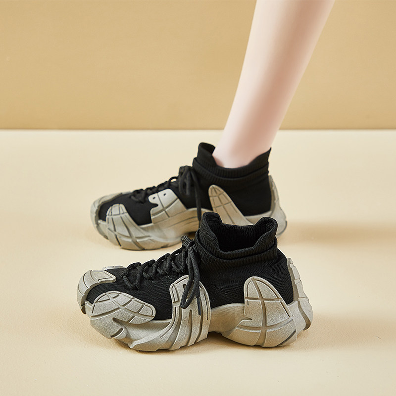 袜子鞋女2025新款波鞋爆款软底鞋网面运动鞋女款布鞋丑萌登山潮鞋
