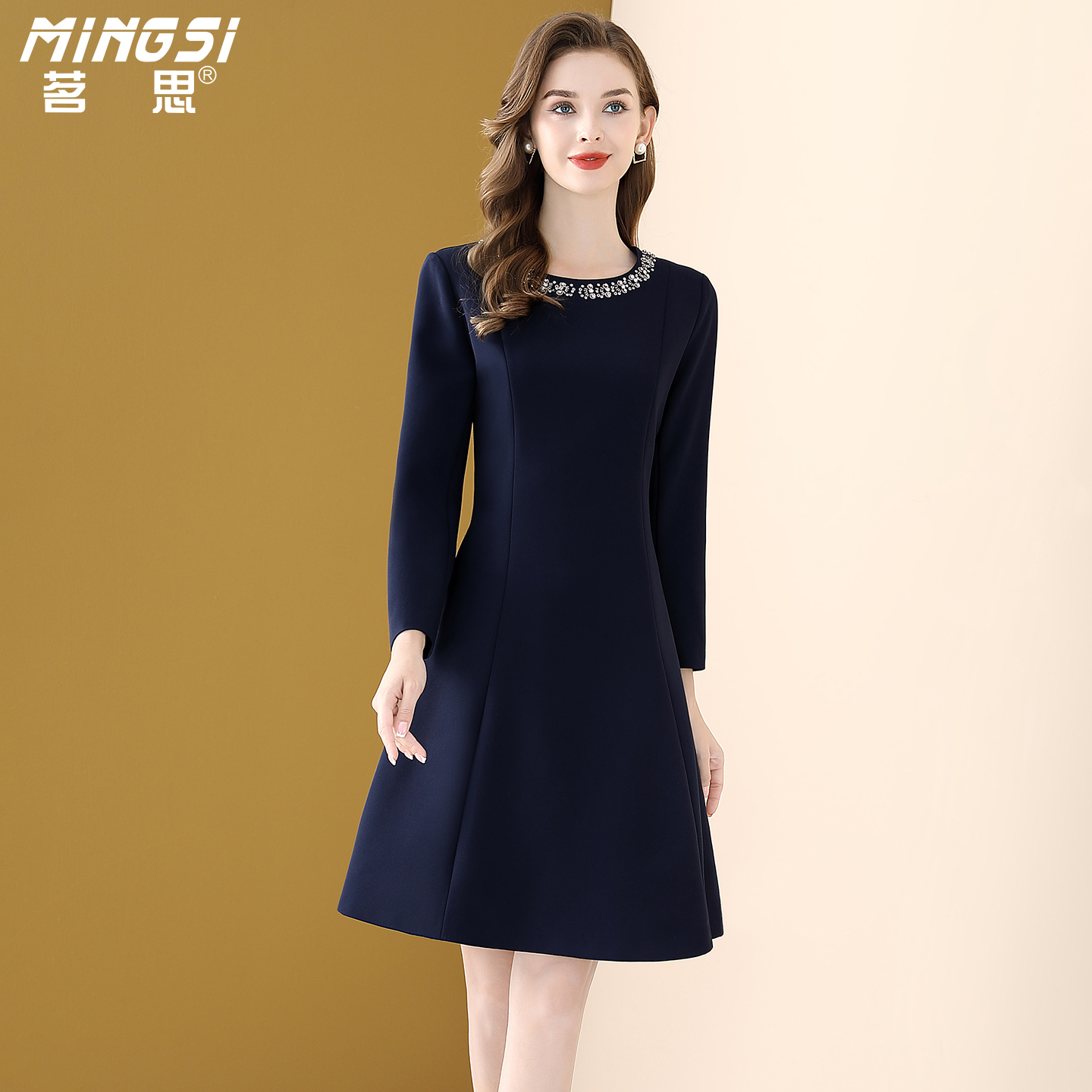 名媛轻奢高级感收腰减龄连衣裙女