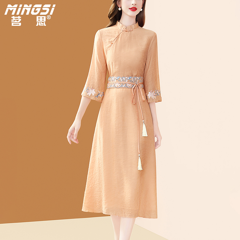 复古国风新中式刺绣连衣裙