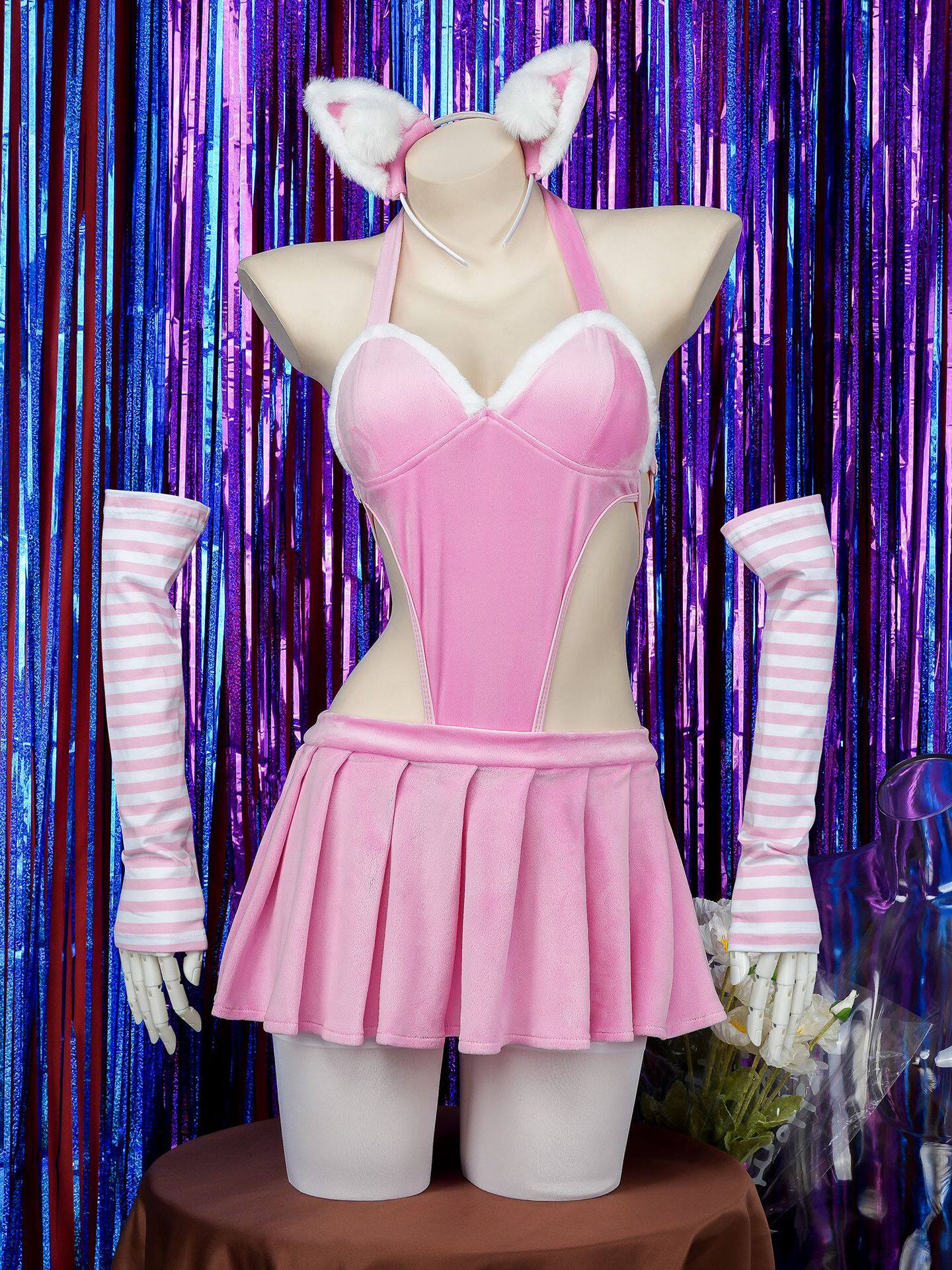 女性感可爱毛绒连体衣女仆家居服