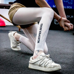 户外露出心机性感冰丝透视紧身健身瑜伽运动丝滑裸感九分休闲裤女