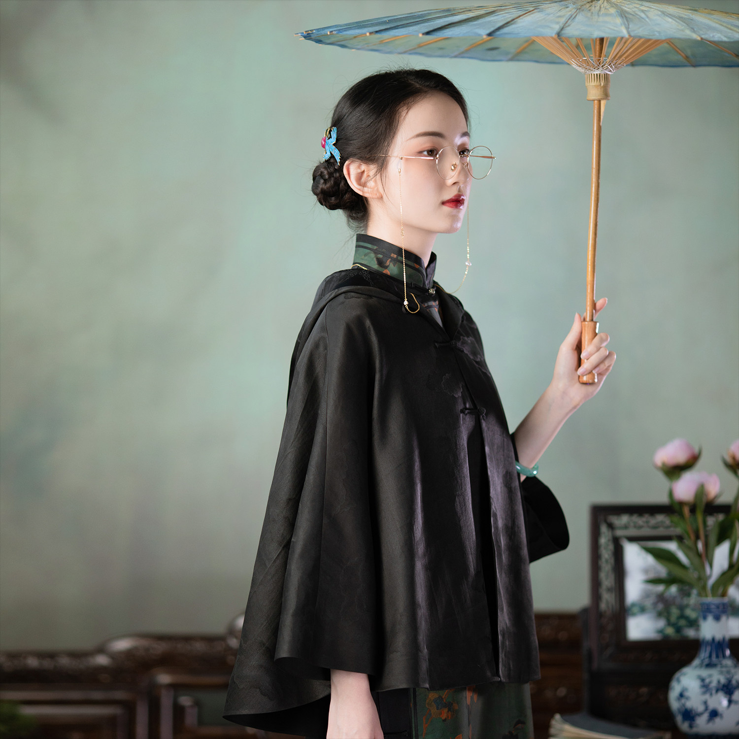 罗幕遮丨复活款丨一城风絮秋装中式真丝香云纱提花缎连帽斗篷外套,服饰配件/皮带/帽子/围巾,围巾/丝巾/披肩,淘宝优惠券,粉丝福利购,淘宝优惠卷