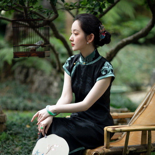 洛影含芳丨一城风絮丨香云纱旗袍