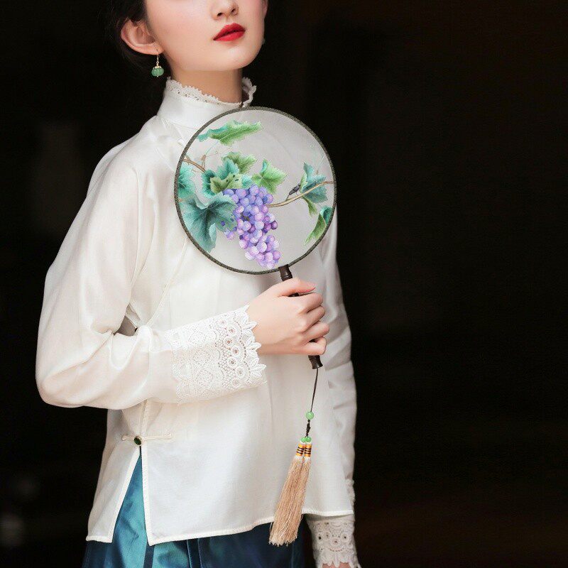 白露秋丨真丝缎手工盘扣蕾丝领中式民国风复古一城风絮上衣短小衫