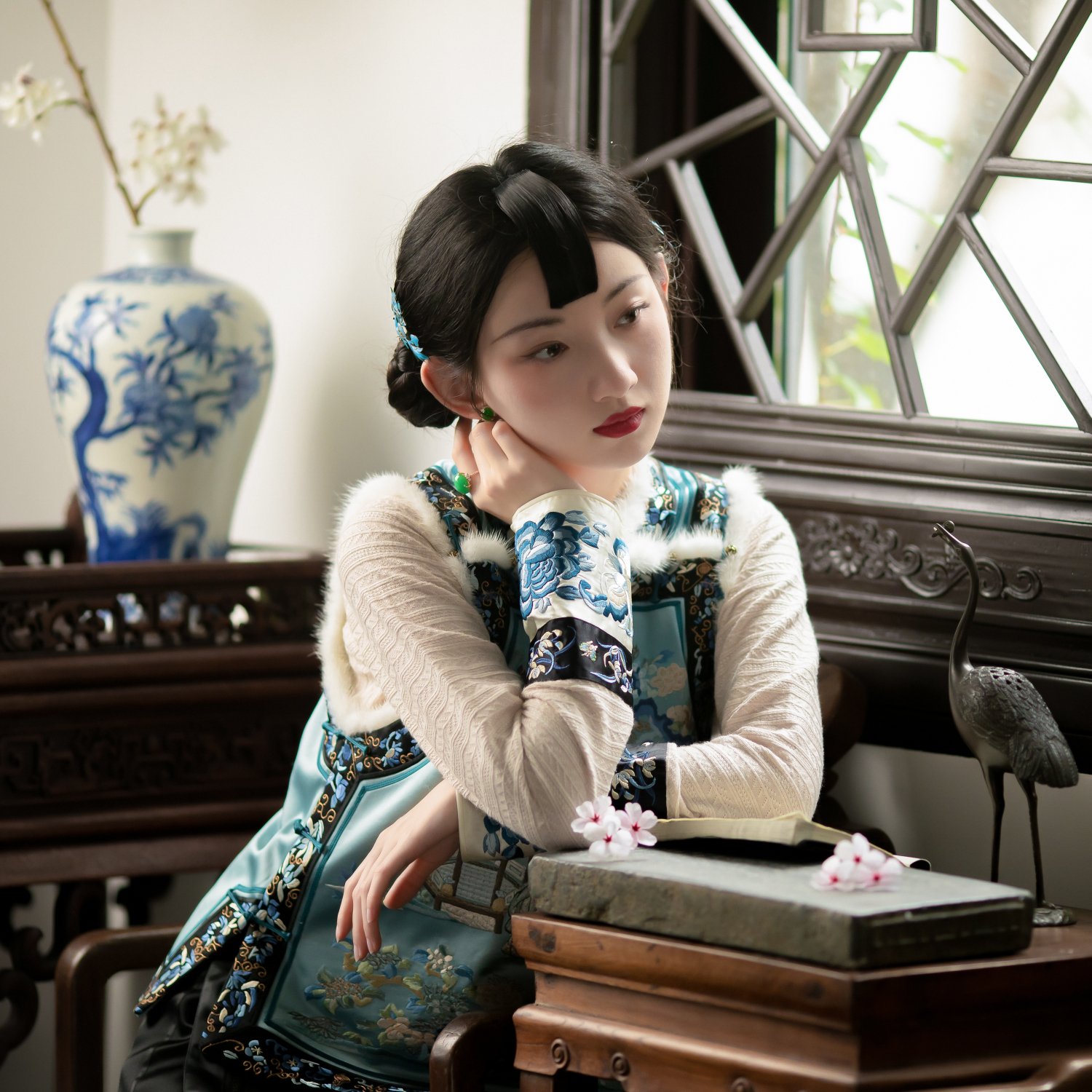 游园寻梦丨一城风絮丨绣花冬马夹