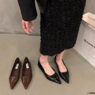 平底尖头拼接法式单鞋女鞋子2025新款春秋季黑色一脚蹬软底通勤鞋