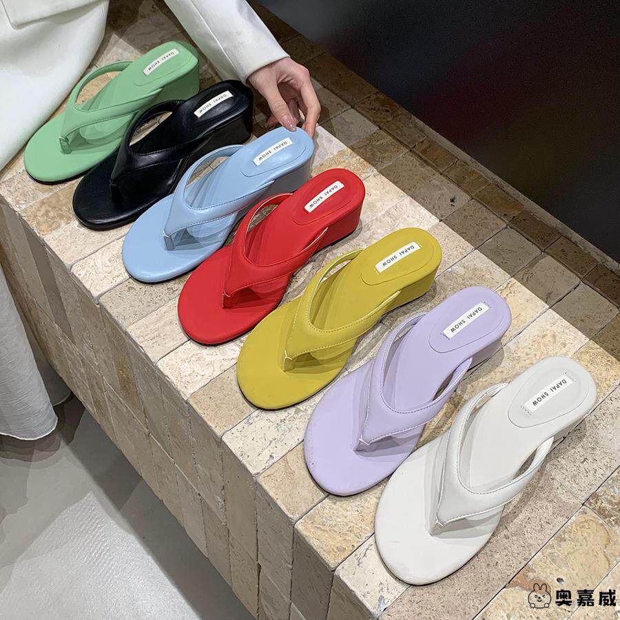 高跟红色夹脚人字拖鞋女鞋子外穿2025新款秋季高级感坡跟凉拖凉鞋