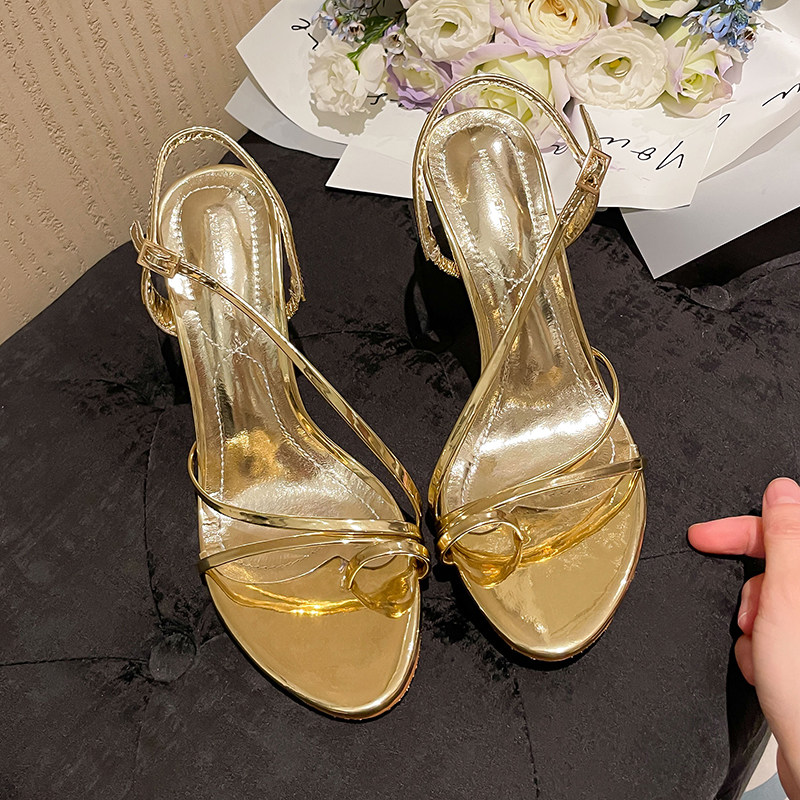 绝绝子!!性感高跟鞋细