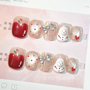 冬日奇遇夜 玛卡巴卡手工穿戴甲苹果雪人新年红猫眼美甲贴片短甲