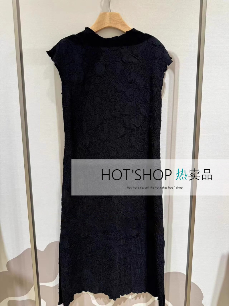 商场同款2024夏季绣花压褶新中式黑色优雅连衣裙女EGJEA4501AH