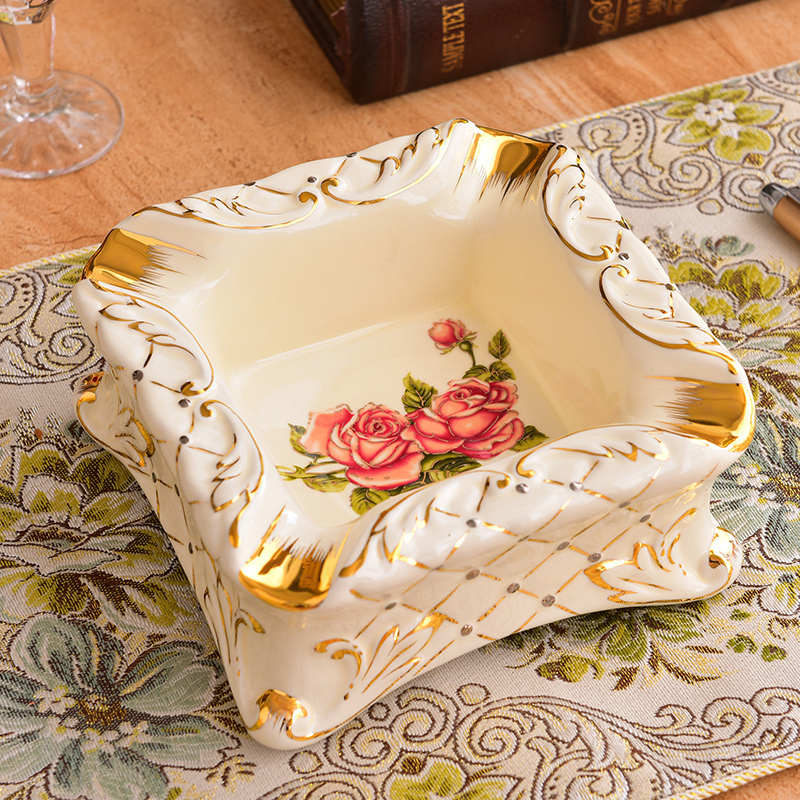 个性客厅家用盖烟灰缸雪茄带时尚烟奢华J复古欧式陶瓷特大号创意