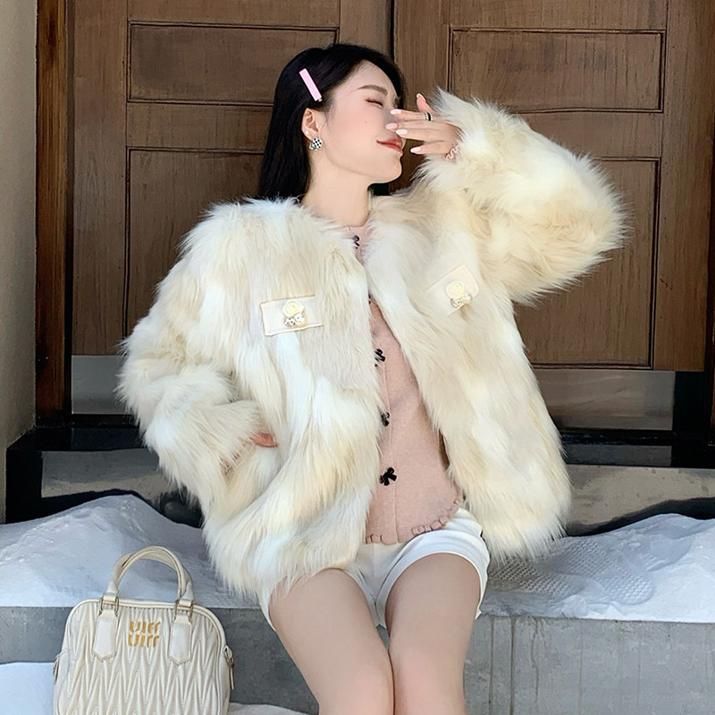 实拍韩版小香风冬季新款狐狸毛小众时尚仿皮草毛毛玫瑰花拼接外套