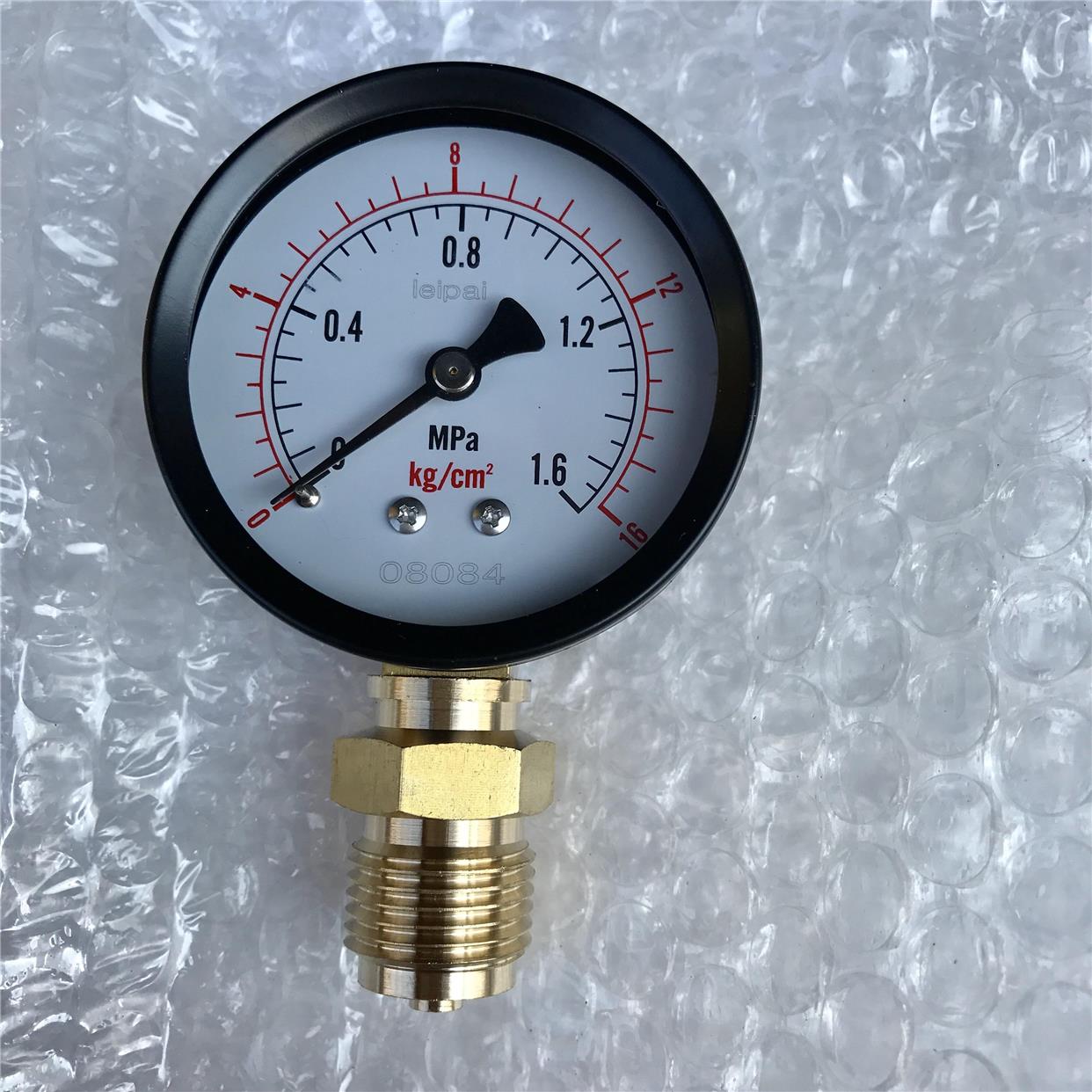 1.6mpa 16kg 水压表 自来水压力测量 表径63mm 铜接头四分 G1/2