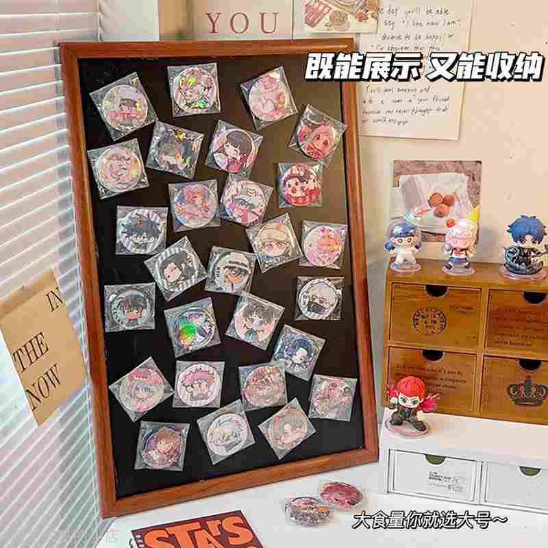 谷子展示框实木吧唧收纳盒磁吸周边立牌谷子金属徽章挂墙板置物架