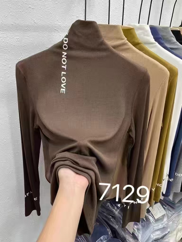 2025秋冬新款时尚半高领洋气磨毛弹力打底衫女内搭上衣