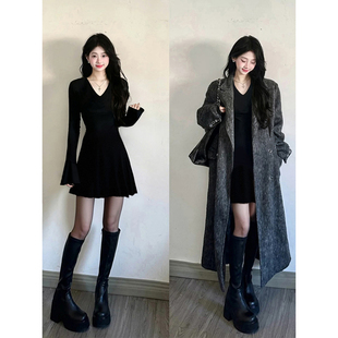 黑色长袖针织连衣裙短款女2025新款秋冬季大衣内搭打底短裙子穿搭