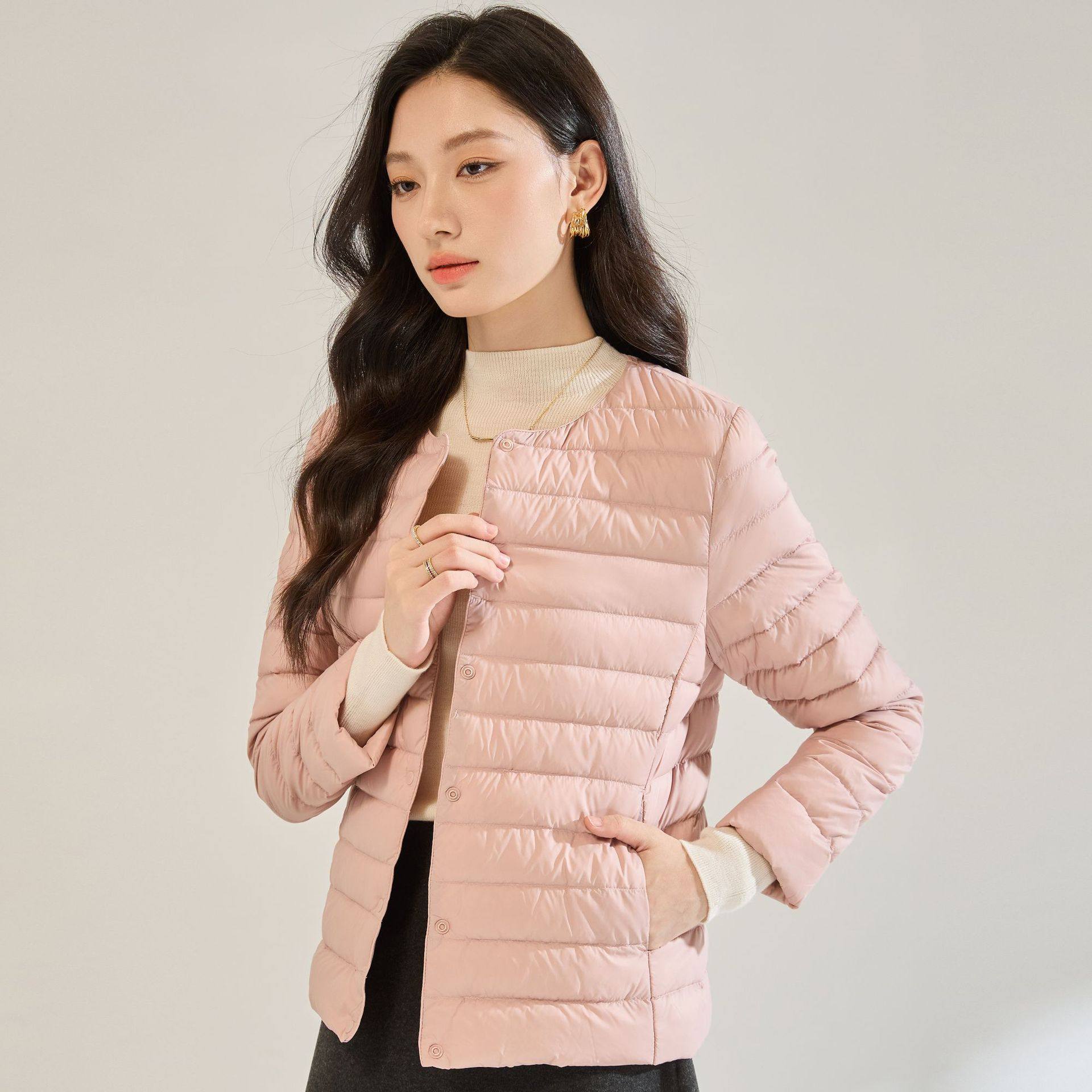 26春内胆粉色圆领轻薄内穿白鸭绒保暖短款轻便打底羽绒服女外套