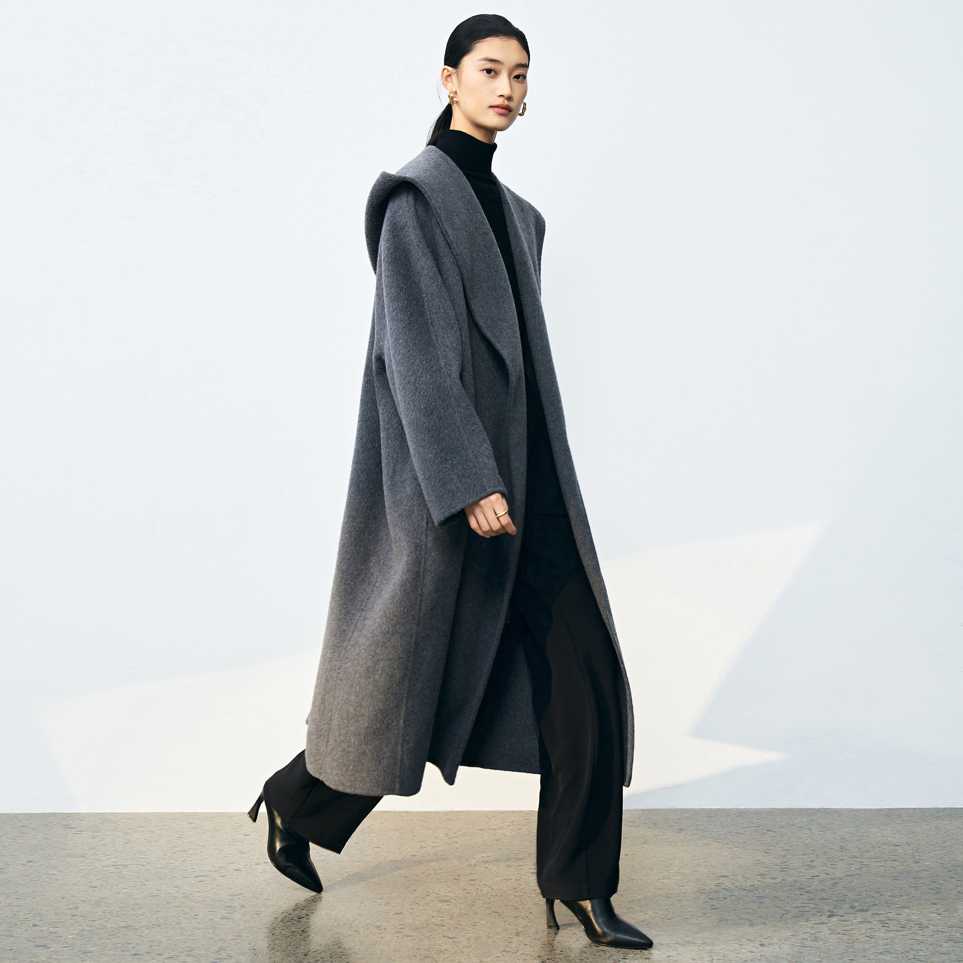 26秋季新款灰色真丝山羊绒羊毛大衣长款高级感连帽浴袍双面呢大衣