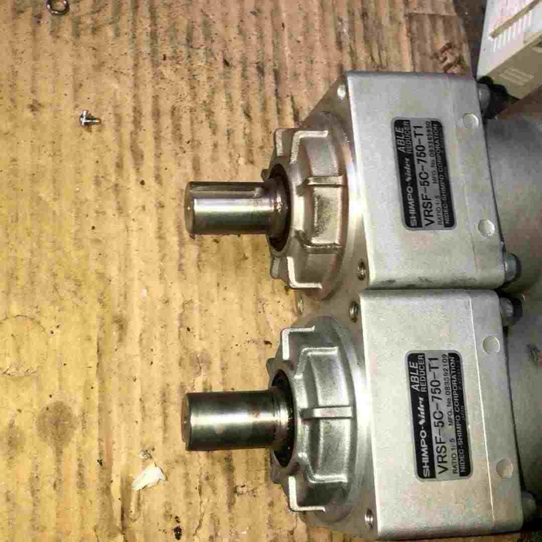 日本新宝行星减速机VRSF-5C-750-T1，之前是配75