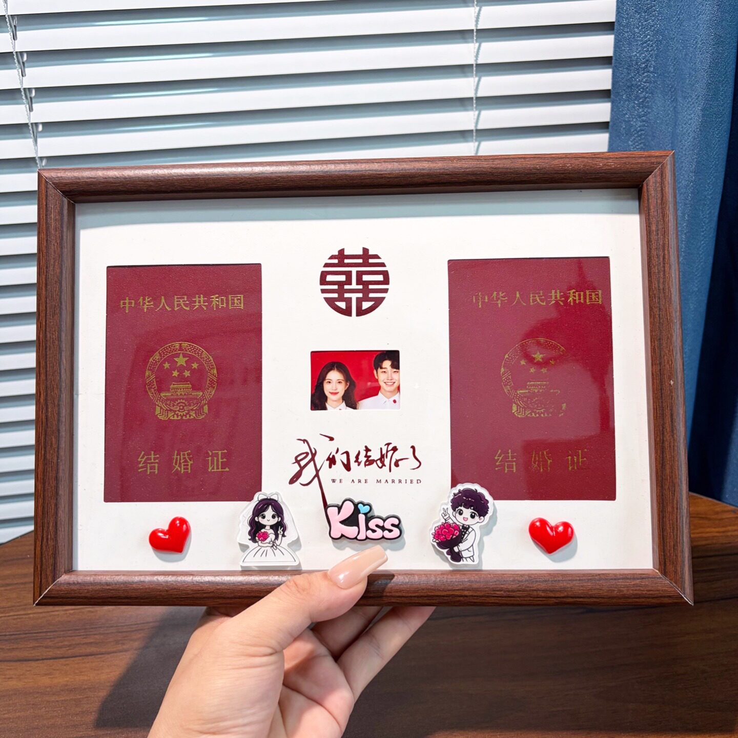结婚证相框情侣礼物夫妻周年纪念婚姻证登记照片证件摆台卡通摆件