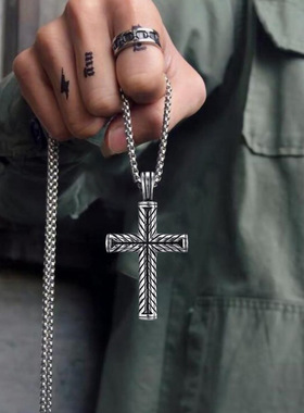 热销男潮百搭复古钛钢挂饰个性卫 衣潮人hiphop吊坠蹦迪毛衣链 女