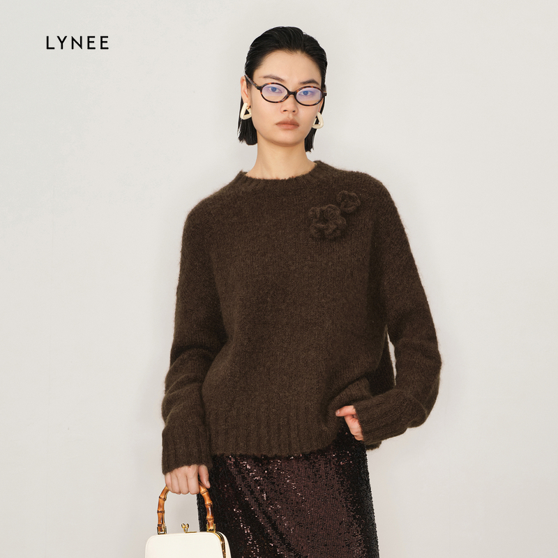 LYNEE 马海毛圆领手工钩花套头宽松毛衣女保暖针织衫上衣