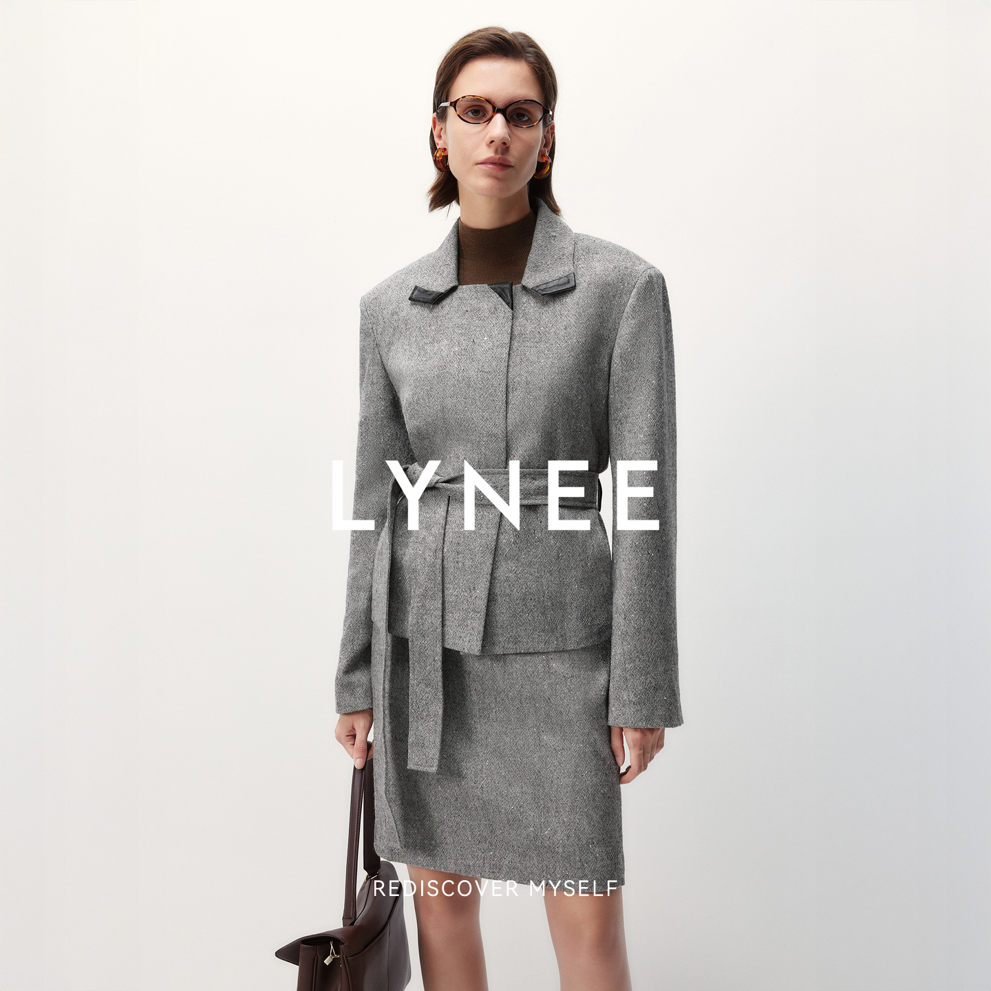 【9/26 天猫超级直播】LYNEE【巴黎】复古时尚套装/翻领外套/半裙