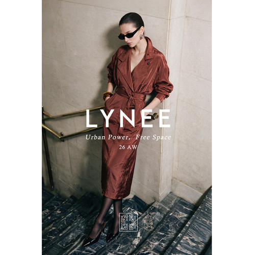 LYNEE卡普里枫叶红风衣连衣裙