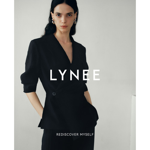 LYNEE夏季透感七分袖女西装