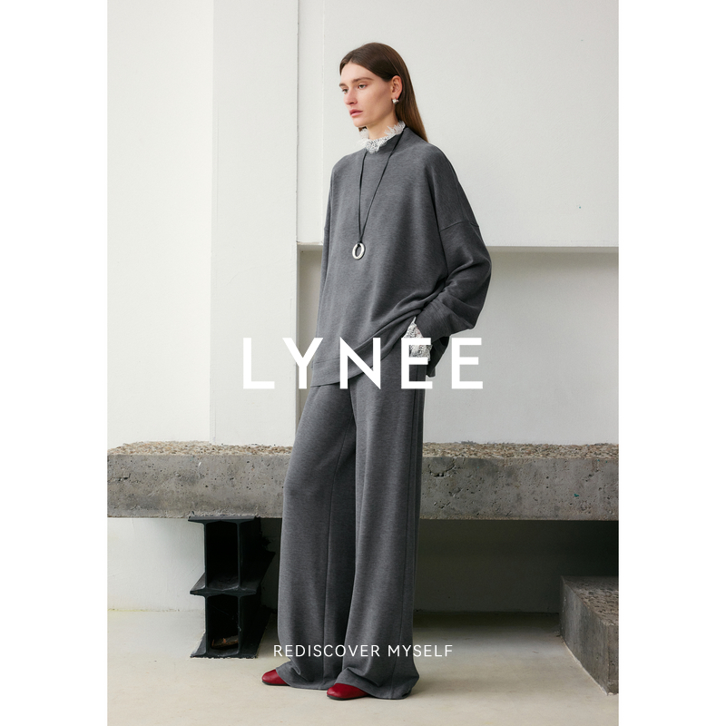 空气层泡芙超柔软蕾丝拼接卫衣