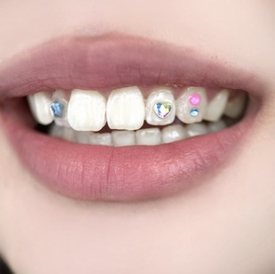 天然宝石牙钻套装小众辣妹甜酷可爱爆闪虎牙自己粘牙钻diy材料包