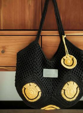 【正品】澳洲设计师品牌EvanaCheung 【麦田系列笑脸】手工针织包