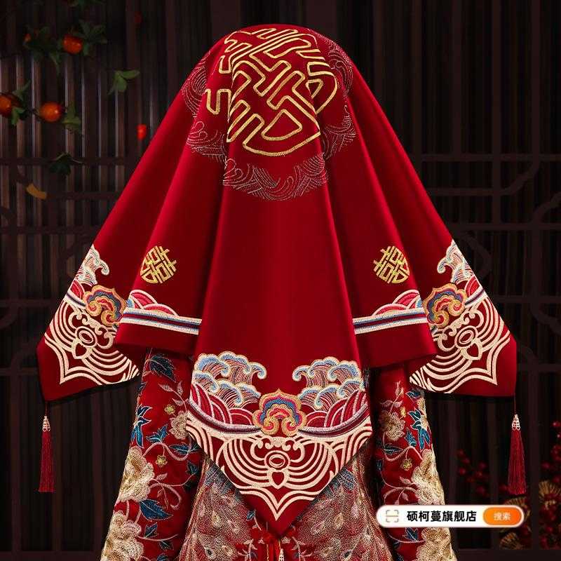 红盖头新娘中式秀禾服复古红色图片