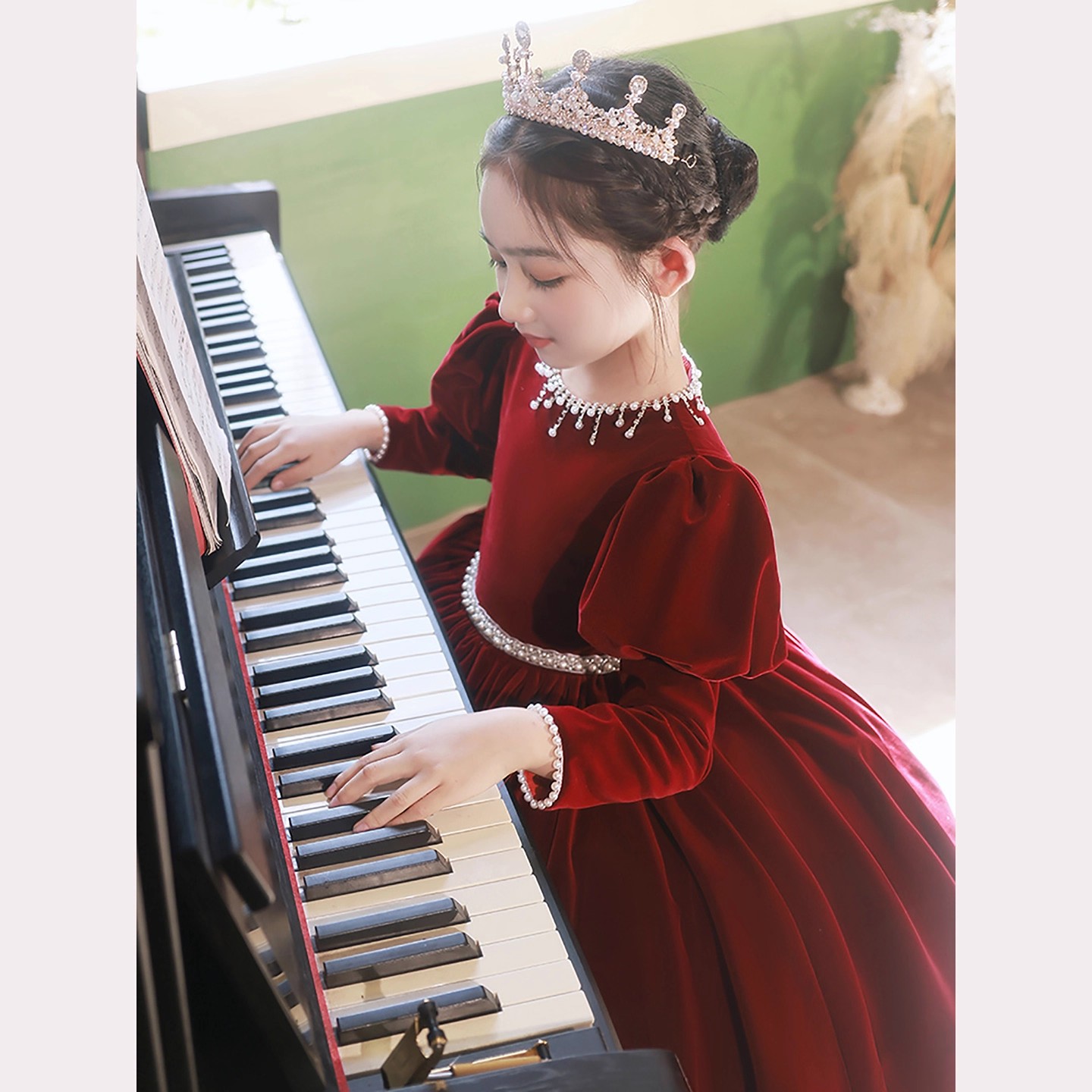 儿童公主裙红色丝绒女童长袖