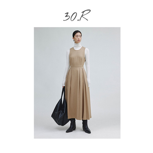 30.R简约A字型背带连衣裙
